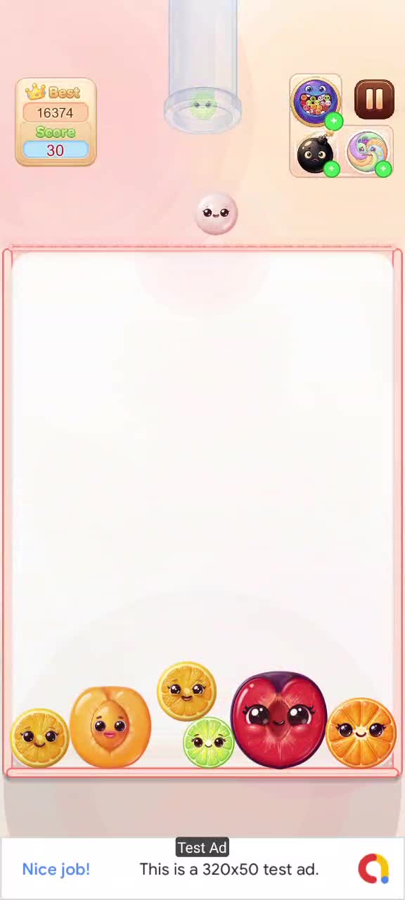 Merge Fruit Slice screenshot showing a clean opening board and score panel.